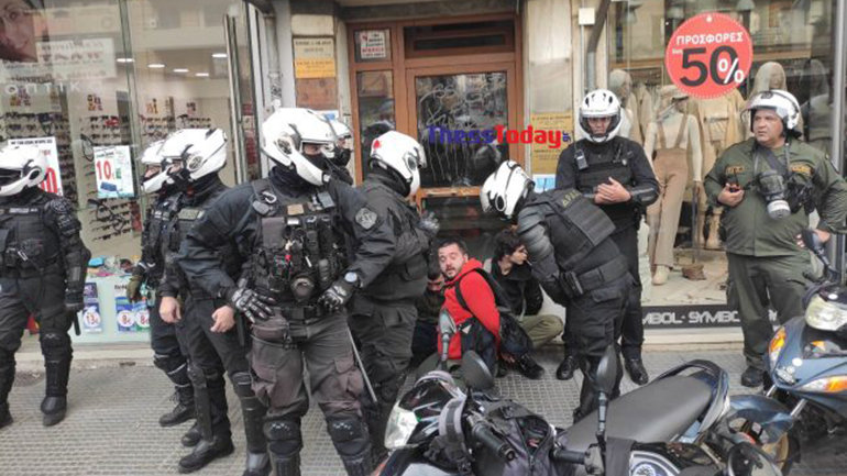 Επεισόδια στο κέντρο της Θεσσαλονίκης κατά τη διάρκεια πορείας